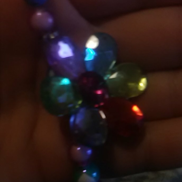 Necles - Picture 4 of 4